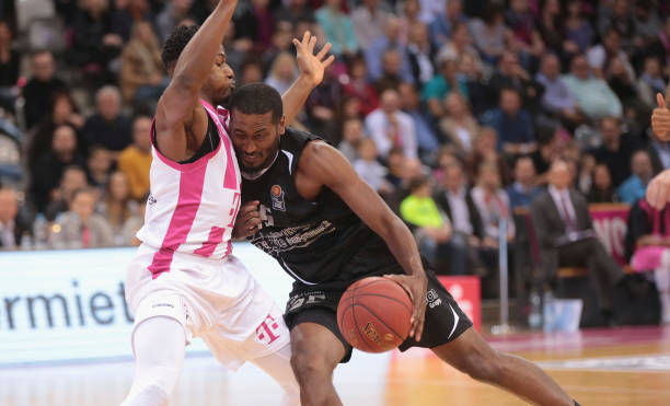 赛中有着出 赛中有着出