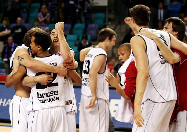 利物浦通过 利物浦通过